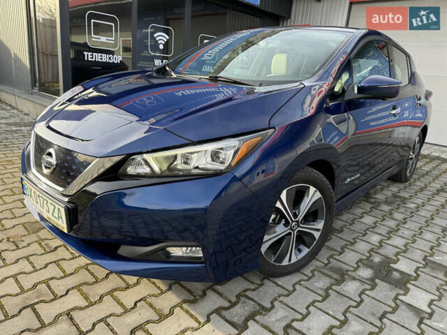 Синий Ниссан Лиф, объемом двигателя 0 л и пробегом 18 тыс. км за 13500 $, фото 1 на Automoto.ua