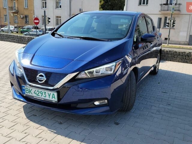 Синий Ниссан Лиф, объемом двигателя 0 л и пробегом 100 тыс. км за 15500 $, фото 1 на Automoto.ua