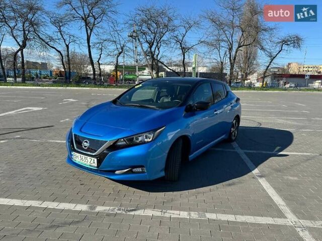 Синий Ниссан Лиф, объемом двигателя 0 л и пробегом 60 тыс. км за 15000 $, фото 1 на Automoto.ua