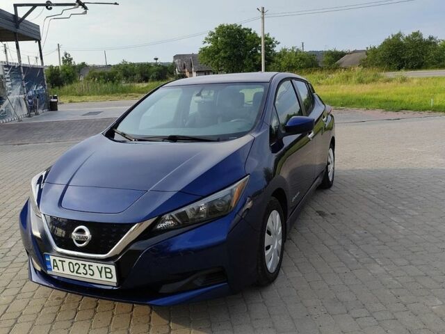 Синий Ниссан Лиф, объемом двигателя 0 л и пробегом 73 тыс. км за 13500 $, фото 1 на Automoto.ua