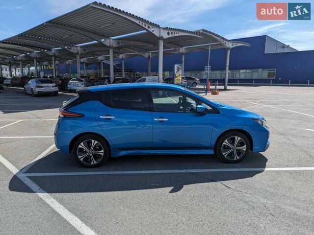 Синий Ниссан Лиф, объемом двигателя 0 л и пробегом 55 тыс. км за 16900 $, фото 1 на Automoto.ua