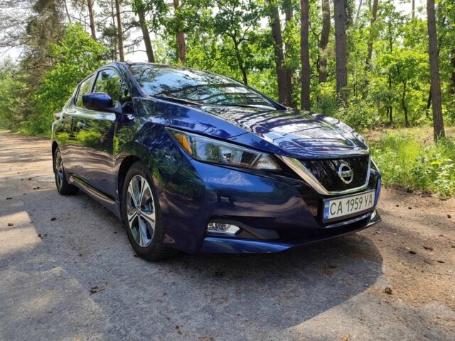 Синий Ниссан Лиф, объемом двигателя 0 л и пробегом 79 тыс. км за 11900 $, фото 1 на Automoto.ua