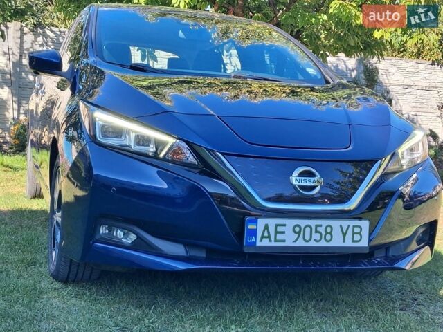Синий Ниссан Лиф, объемом двигателя 0 л и пробегом 37 тыс. км за 14999 $, фото 1 на Automoto.ua