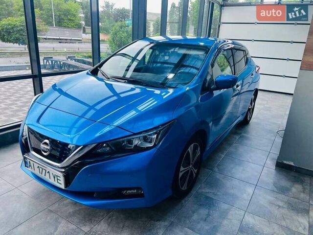 Синий Ниссан Лиф, объемом двигателя 0 л и пробегом 47 тыс. км за 14380 $, фото 1 на Automoto.ua