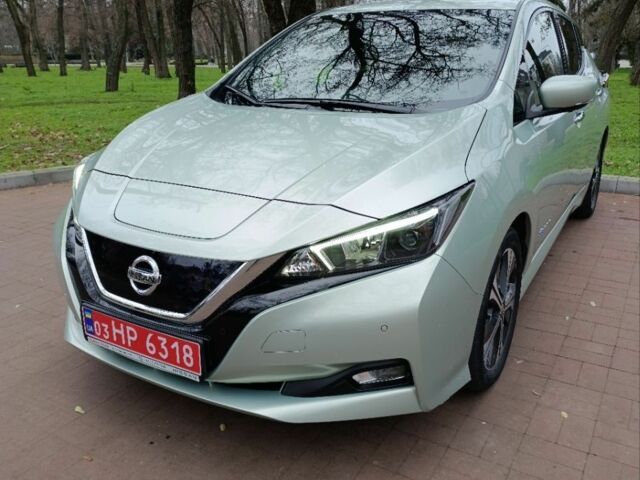 Зеленый Ниссан Лиф, объемом двигателя 0 л и пробегом 115 тыс. км за 13000 $, фото 1 на Automoto.ua