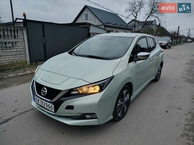 Зеленый Ниссан Лиф, объемом двигателя 0 л и пробегом 185 тыс. км за 9200 $, фото 1 на Automoto.ua