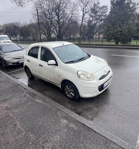 Білий Ніссан Марч, об'ємом двигуна 1.2 л та пробігом 85 тис. км за 7000 $, фото 1 на Automoto.ua