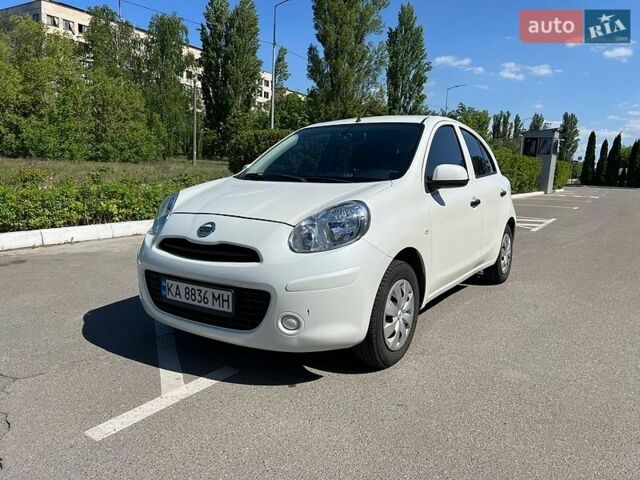 Белый Ниссан Марч, объемом двигателя 1.2 л и пробегом 53 тыс. км за 7500 $, фото 1 на Automoto.ua