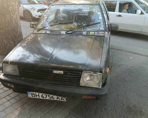 Черный Ниссан Марч, объемом двигателя 1 л и пробегом 200 тыс. км за 500 $, фото 1 на Automoto.ua