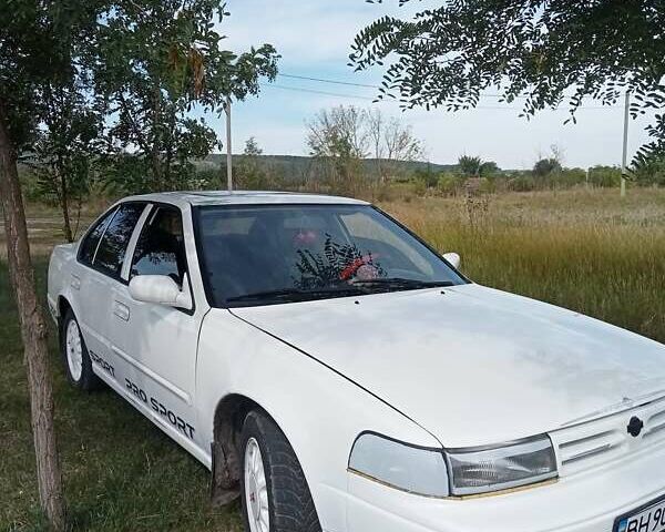 Білий Ніссан Максіма, об'ємом двигуна 3 л та пробігом 300 тис. км за 2500 $, фото 1 на Automoto.ua