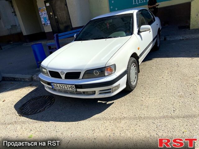 Белый Ниссан Максима, объемом двигателя 2 л и пробегом 510 тыс. км за 2750 $, фото 1 на Automoto.ua