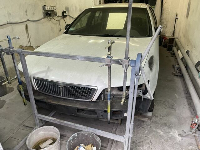 Белый Ниссан Максима, объемом двигателя 0 л и пробегом 200 тыс. км за 1300 $, фото 1 на Automoto.ua