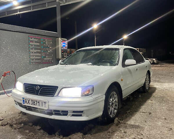 Білий Ніссан Максіма, об'ємом двигуна 3 л та пробігом 280 тис. км за 2800 $, фото 1 на Automoto.ua