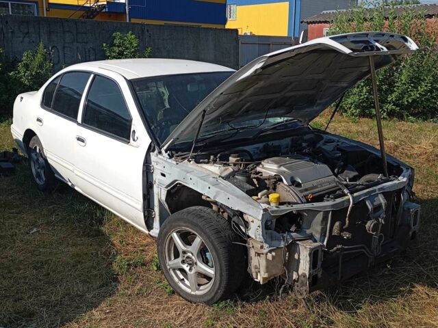Білий Ніссан Максіма, об'ємом двигуна 0 л та пробігом 270 тис. км за 750 $, фото 1 на Automoto.ua
