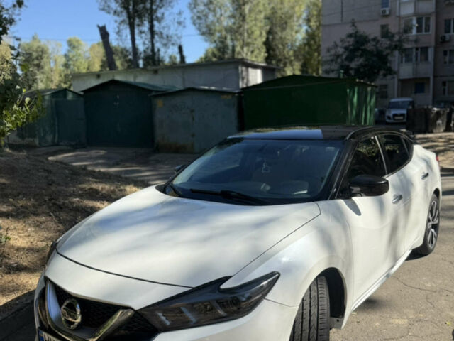 Белый Ниссан Максима, объемом двигателя 3.5 л и пробегом 55 тыс. км за 13900 $, фото 1 на Automoto.ua