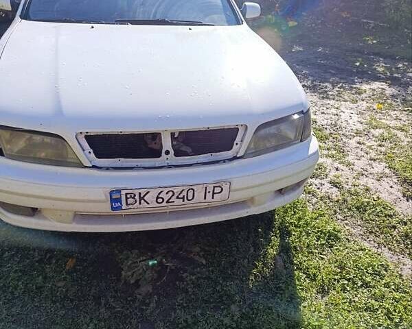 Білий Ніссан Максіма, об'ємом двигуна 3 л та пробігом 100 тис. км за 2000 $, фото 1 на Automoto.ua