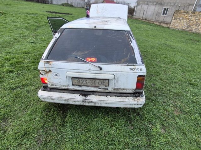 Білий Ніссан Максіма, об'ємом двигуна 0 л та пробігом 340 тис. км за 500 $, фото 1 на Automoto.ua