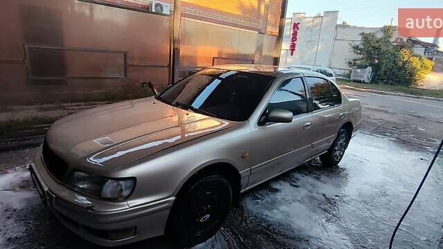 Бежевый Ниссан Максима, объемом двигателя 2.99 л и пробегом 335 тыс. км за 2600 $, фото 1 на Automoto.ua