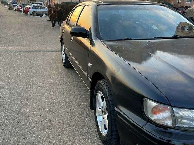 Чорний Ніссан Максіма, об'ємом двигуна 2 л та пробігом 2 тис. км за 2000 $, фото 1 на Automoto.ua