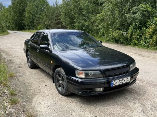 Чорний Ніссан Максіма, об'ємом двигуна 2 л та пробігом 341 тис. км за 2800 $, фото 1 на Automoto.ua