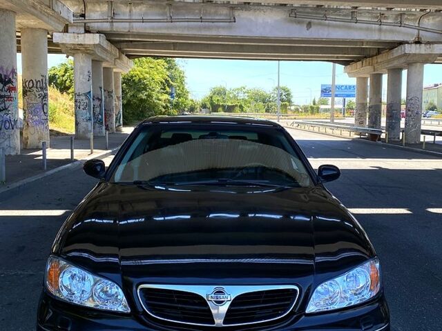 Черный Ниссан Максима, объемом двигателя 3 л и пробегом 285 тыс. км за 4200 $, фото 1 на Automoto.ua