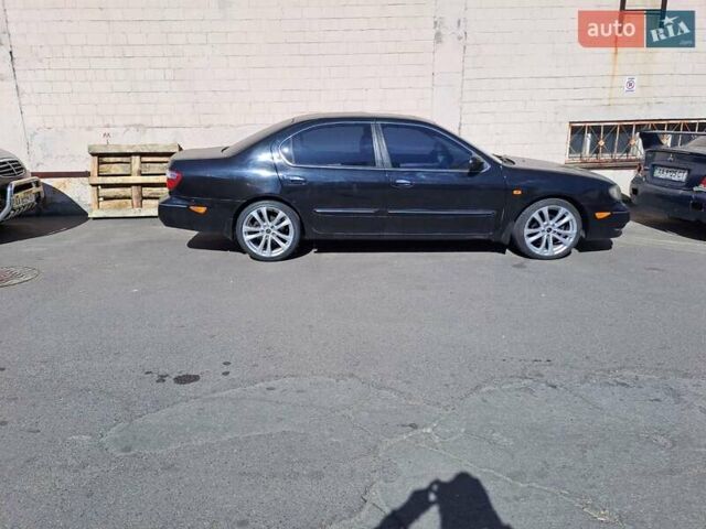 Черный Ниссан Максима, объемом двигателя 3 л и пробегом 343 тыс. км за 3200 $, фото 1 на Automoto.ua