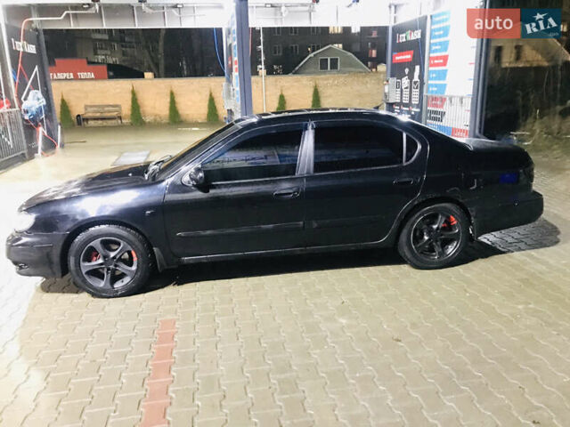 Черный Ниссан Максима, объемом двигателя 2 л и пробегом 390 тыс. км за 3800 $, фото 1 на Automoto.ua