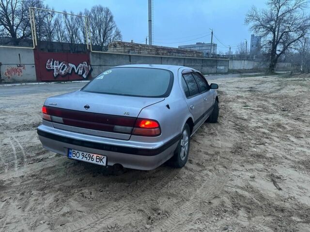 Серый Ниссан Максима, объемом двигателя 3 л и пробегом 123 тыс. км за 1100 $, фото 1 на Automoto.ua