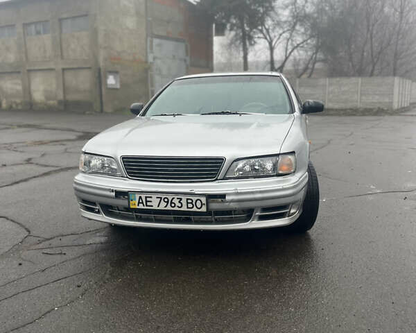 Серый Ниссан Максима, объемом двигателя 3 л и пробегом 480 тыс. км за 1600 $, фото 1 на Automoto.ua