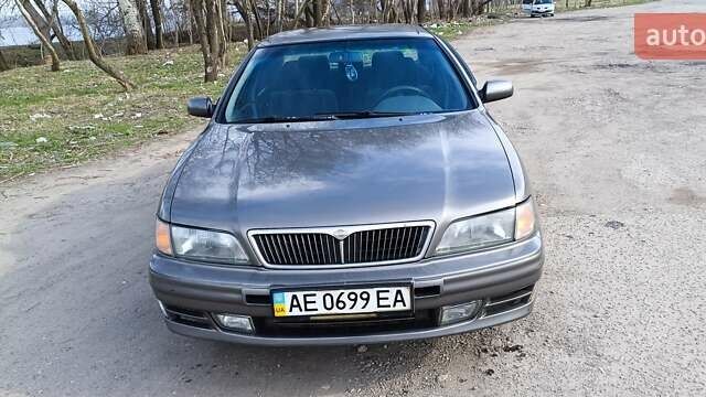Серый Ниссан Максима, объемом двигателя 2.99 л и пробегом 400 тыс. км за 2500 $, фото 1 на Automoto.ua