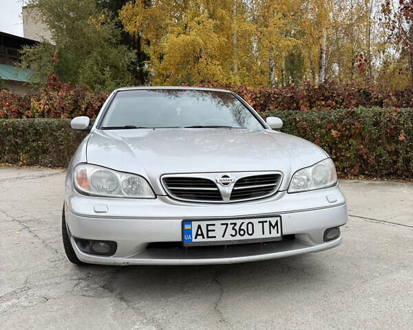 Ниссан Максима 2000 в Никополе на Automoto.ua Серый Ниссан Максима, объемом двигателя 2 л и пробегом 380 тыс. км за 3600 $, фото 1 на Automoto.ua