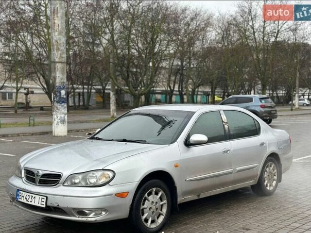 Серый Ниссан Максима, объемом двигателя 2.99 л и пробегом 300 тыс. км за 2850 $, фото 1 на Automoto.ua