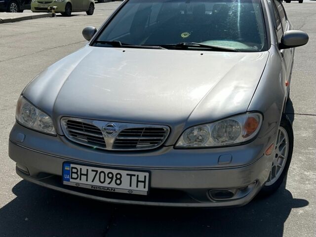 Сірий Ніссан Максіма, об'ємом двигуна 2 л та пробігом 297 тис. км за 3881 $, фото 1 на Automoto.ua
