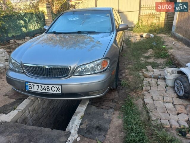 Сірий Ніссан Максіма, об'ємом двигуна 2 л та пробігом 325 тис. км за 5400 $, фото 1 на Automoto.ua
