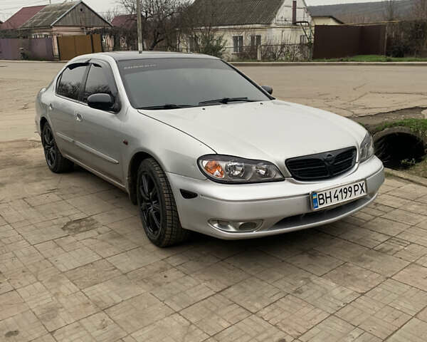 Серый Ниссан Максима, объемом двигателя 3 л и пробегом 328 тыс. км за 4600 $, фото 1 на Automoto.ua