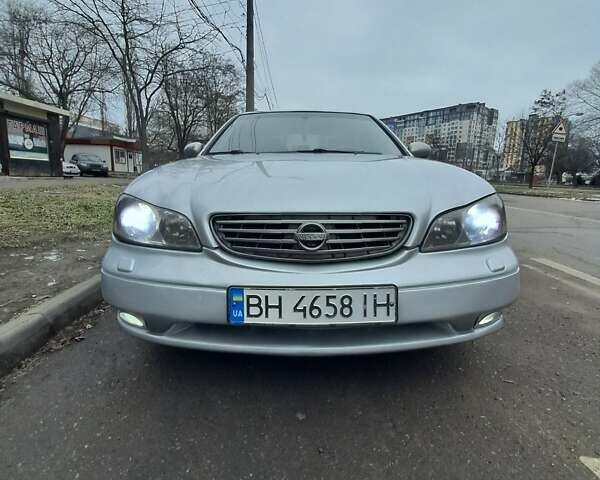 Сірий Ніссан Максіма, об'ємом двигуна 3 л та пробігом 420 тис. км за 3700 $, фото 1 на Automoto.ua