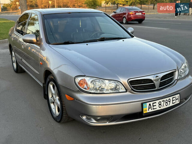 Серый Ниссан Максима, объемом двигателя 2.99 л и пробегом 294 тыс. км за 3500 $, фото 1 на Automoto.ua