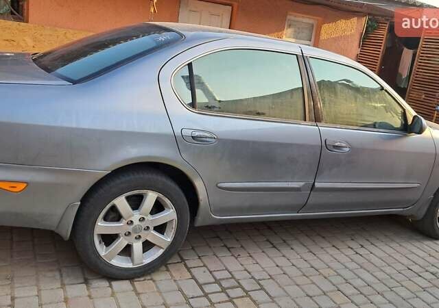 Сірий Ніссан Максіма, об'ємом двигуна 2 л та пробігом 355 тис. км за 4104 $, фото 1 на Automoto.ua