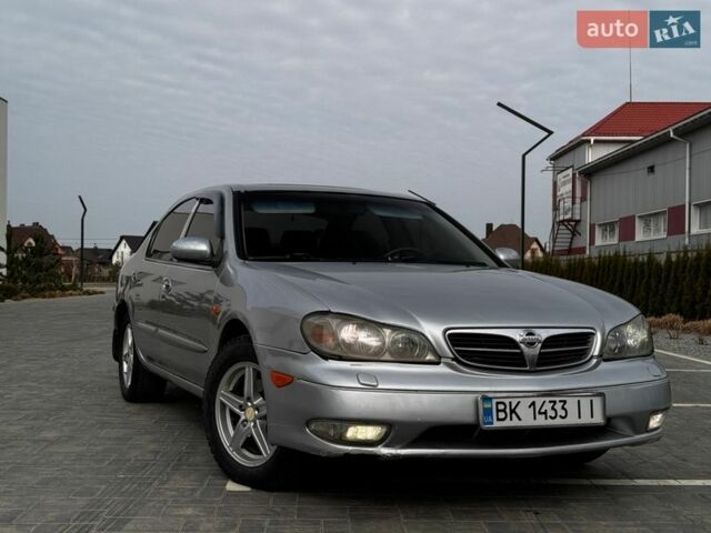 Сірий Ніссан Максіма, об'ємом двигуна 2 л та пробігом 295 тис. км за 2450 $, фото 1 на Automoto.ua