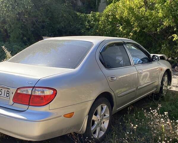 Серый Ниссан Максима, объемом двигателя 2 л и пробегом 250 тыс. км за 2200 $, фото 1 на Automoto.ua