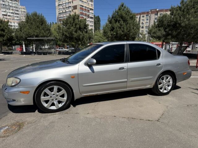 Сірий Ніссан Максіма, об'ємом двигуна 3 л та пробігом 330 тис. км за 2449 $, фото 1 на Automoto.ua