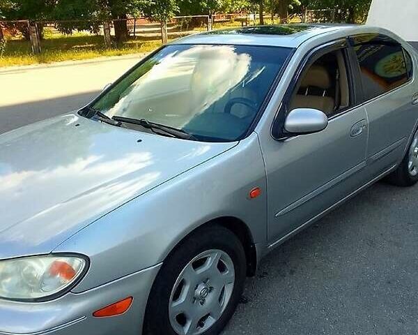 Сірий Ніссан Максіма, об'ємом двигуна 2 л та пробігом 303 тис. км за 3500 $, фото 1 на Automoto.ua