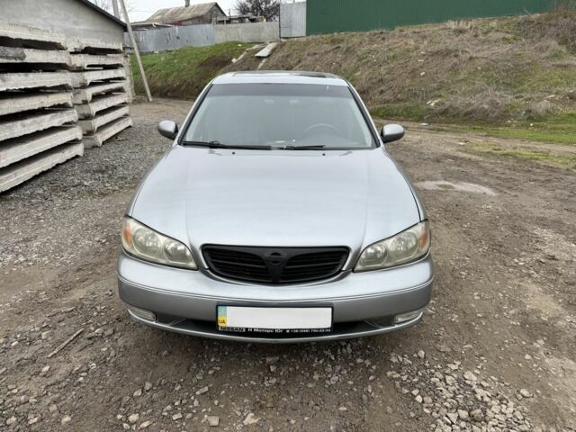 Серый Ниссан Максима, объемом двигателя 2 л и пробегом 280 тыс. км за 2200 $, фото 1 на Automoto.ua