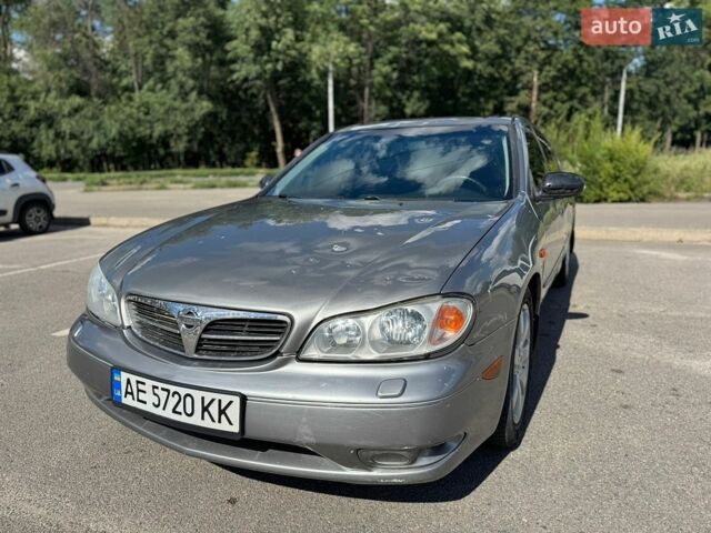 Серый Ниссан Максима, объемом двигателя 2 л и пробегом 256 тыс. км за 2299 $, фото 1 на Automoto.ua