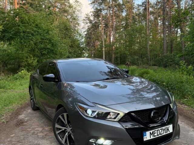 Серый Ниссан Максима, объемом двигателя 3.5 л и пробегом 180 тыс. км за 13000 $, фото 1 на Automoto.ua
