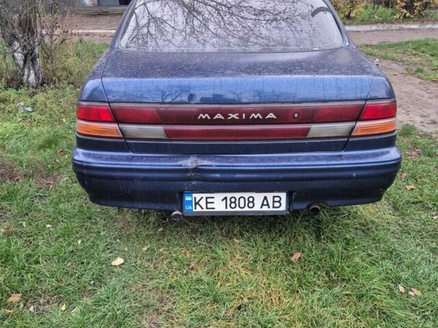 Синий Ниссан Максима, объемом двигателя 3 л и пробегом 460 тыс. км за 2200 $, фото 1 на Automoto.ua