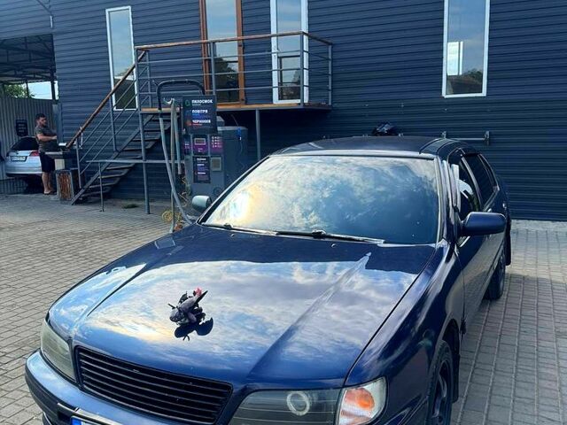 Синий Ниссан Максима, объемом двигателя 3 л и пробегом 0 тыс. км за 2900 $, фото 1 на Automoto.ua