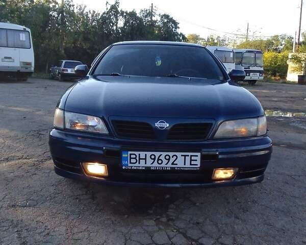 Синій Ніссан Максіма, об'ємом двигуна 3 л та пробігом 400 тис. км за 2850 $, фото 1 на Automoto.ua