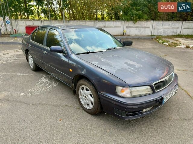 Синий Ниссан Максима, объемом двигателя 2.99 л и пробегом 280 тыс. км за 1800 $, фото 1 на Automoto.ua