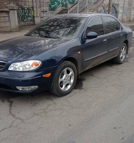 Синий Ниссан Максима, объемом двигателя 3 л и пробегом 255 тыс. км за 6000 $, фото 1 на Automoto.ua